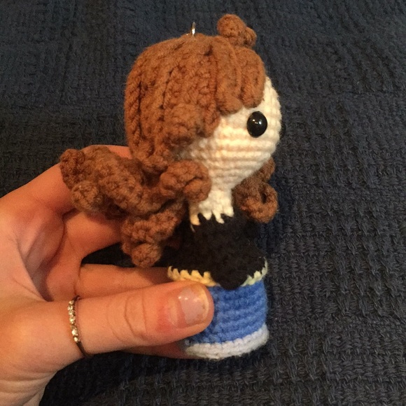 Crochet Princess Figure Keychain - Picture 3 of 3